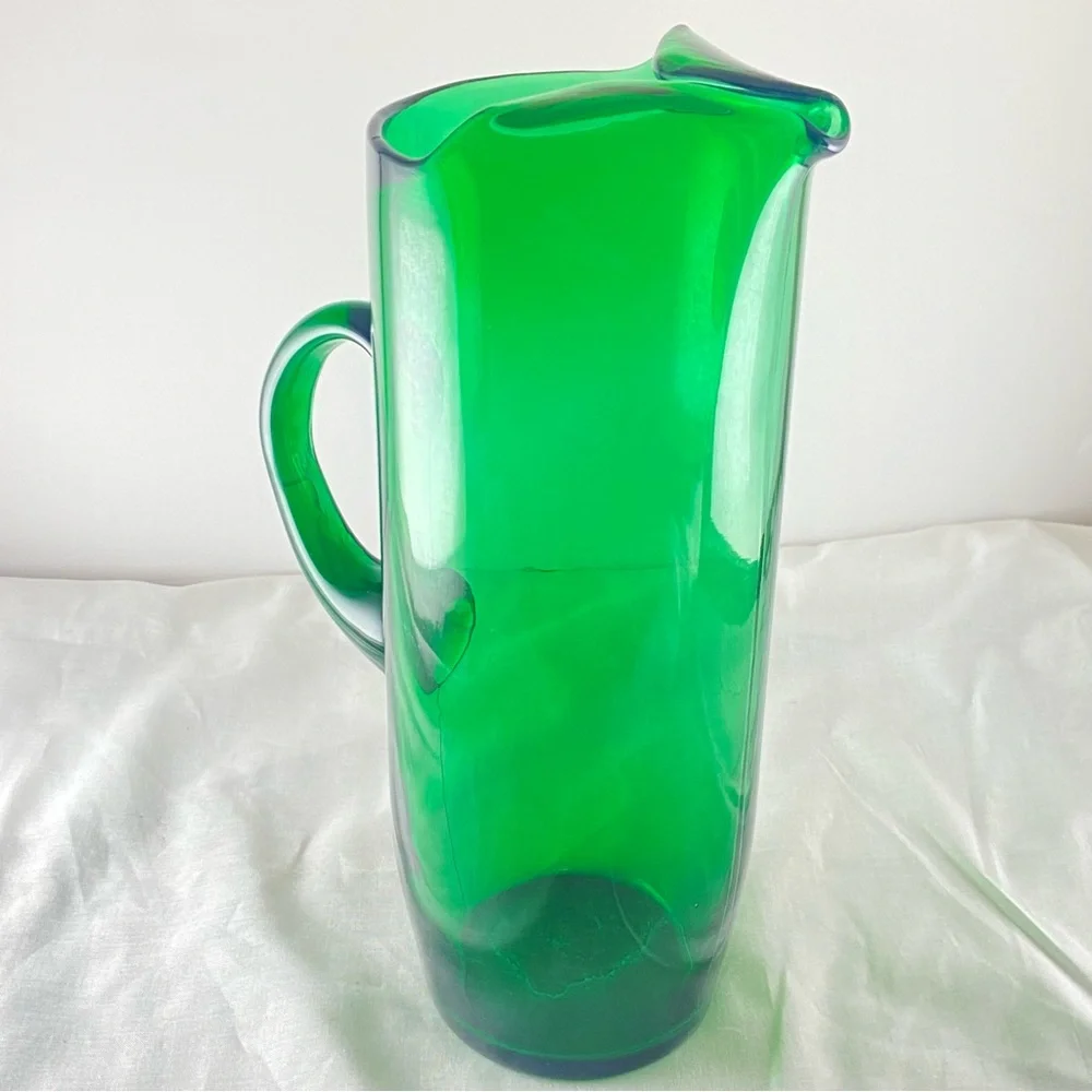 Vintage Emerald Green Glass Pitcher Ice Lip Martini Cocktail MCM Barware 11”